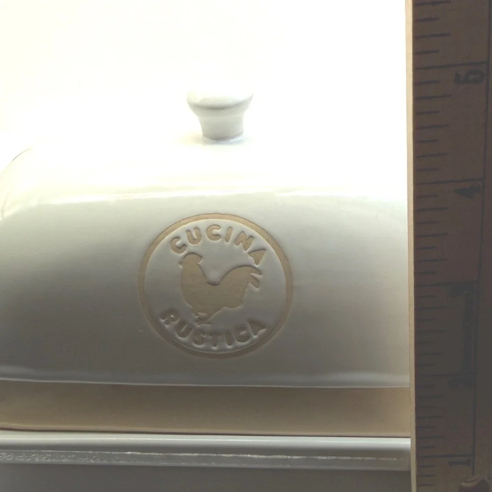 Sur‎ La Table Cucina Rustica Stoneware Butter Dish Rooster White Tan